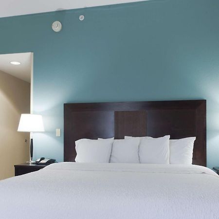 Hampton Inn North Brunswick Nj Exterior foto