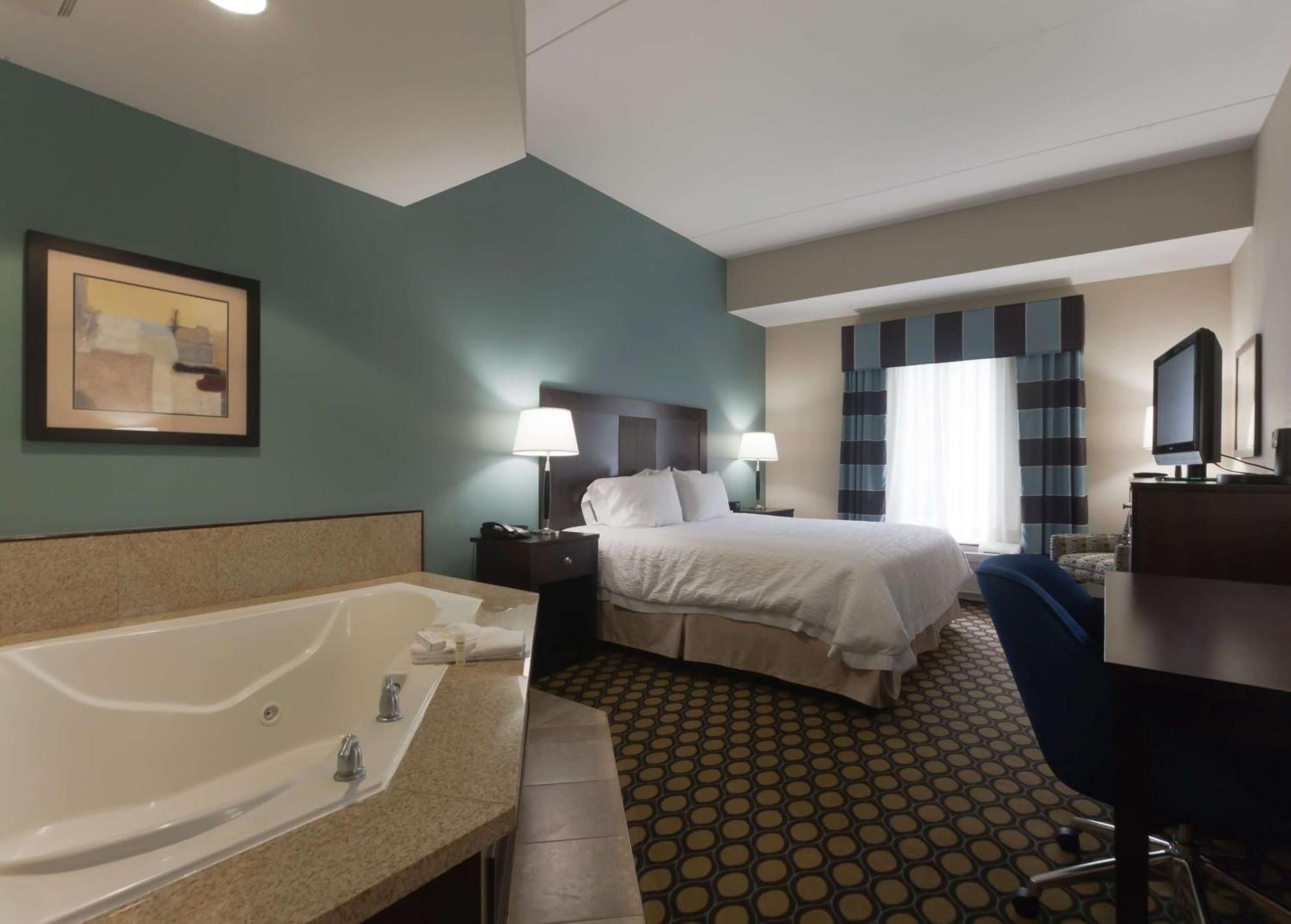 Hampton Inn North Brunswick Nj Exterior foto